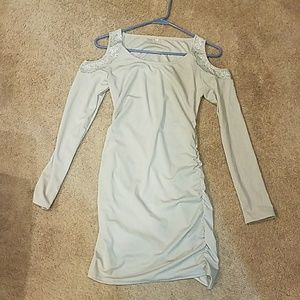 Long sleeve/dress/shirt